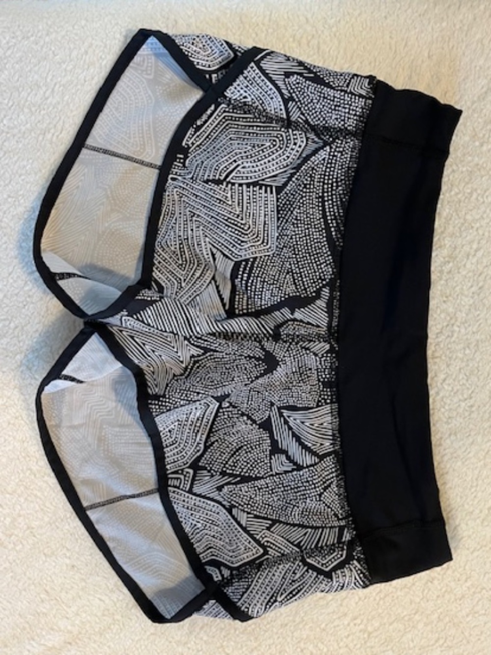 Lululemon Speed Short Dottie Tribe White Black / Black